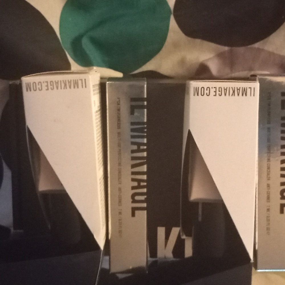 Il Makiage Foundation and Concealer Set
